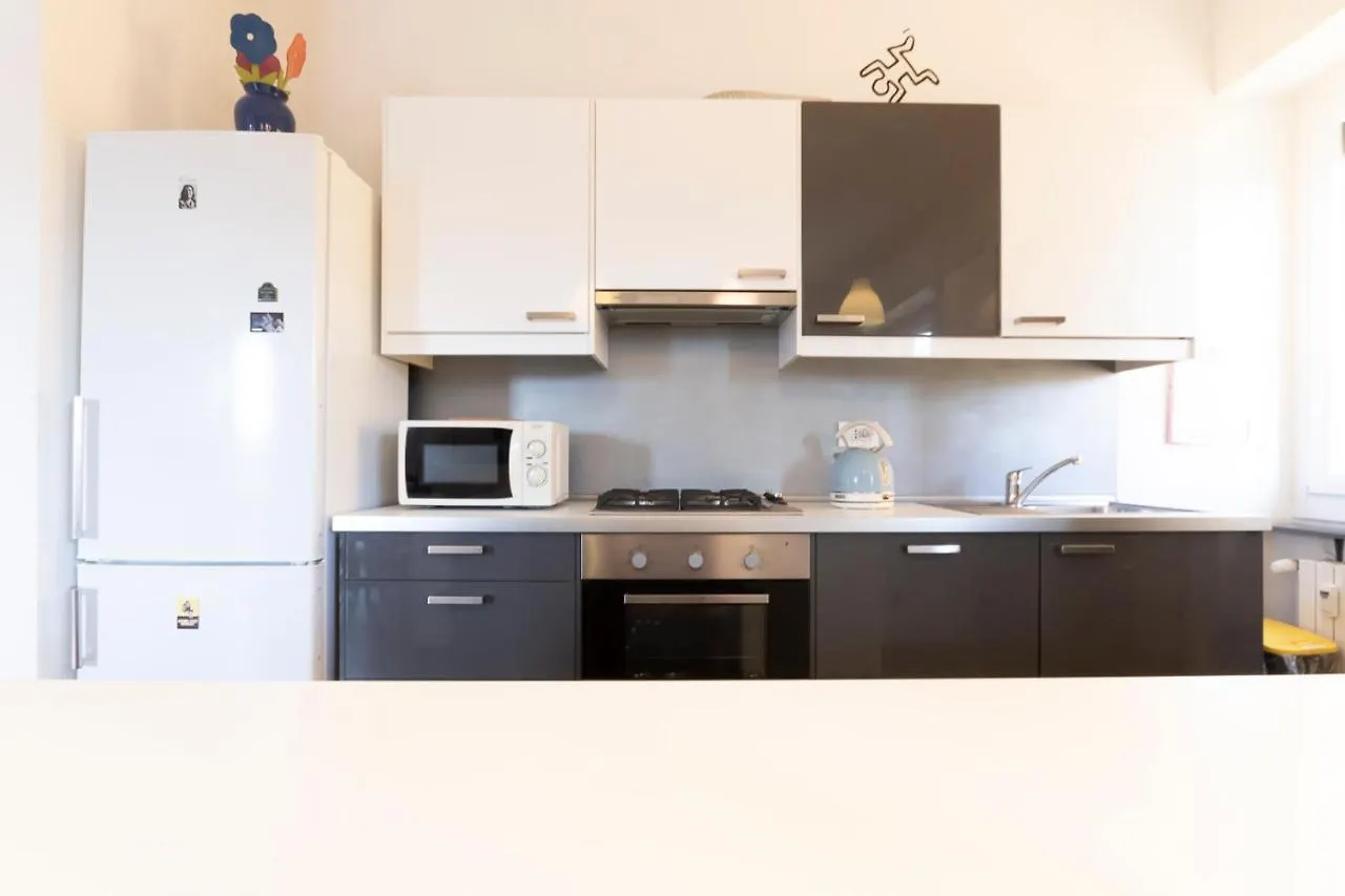Casa Del Maestro Apartment Милан Италия