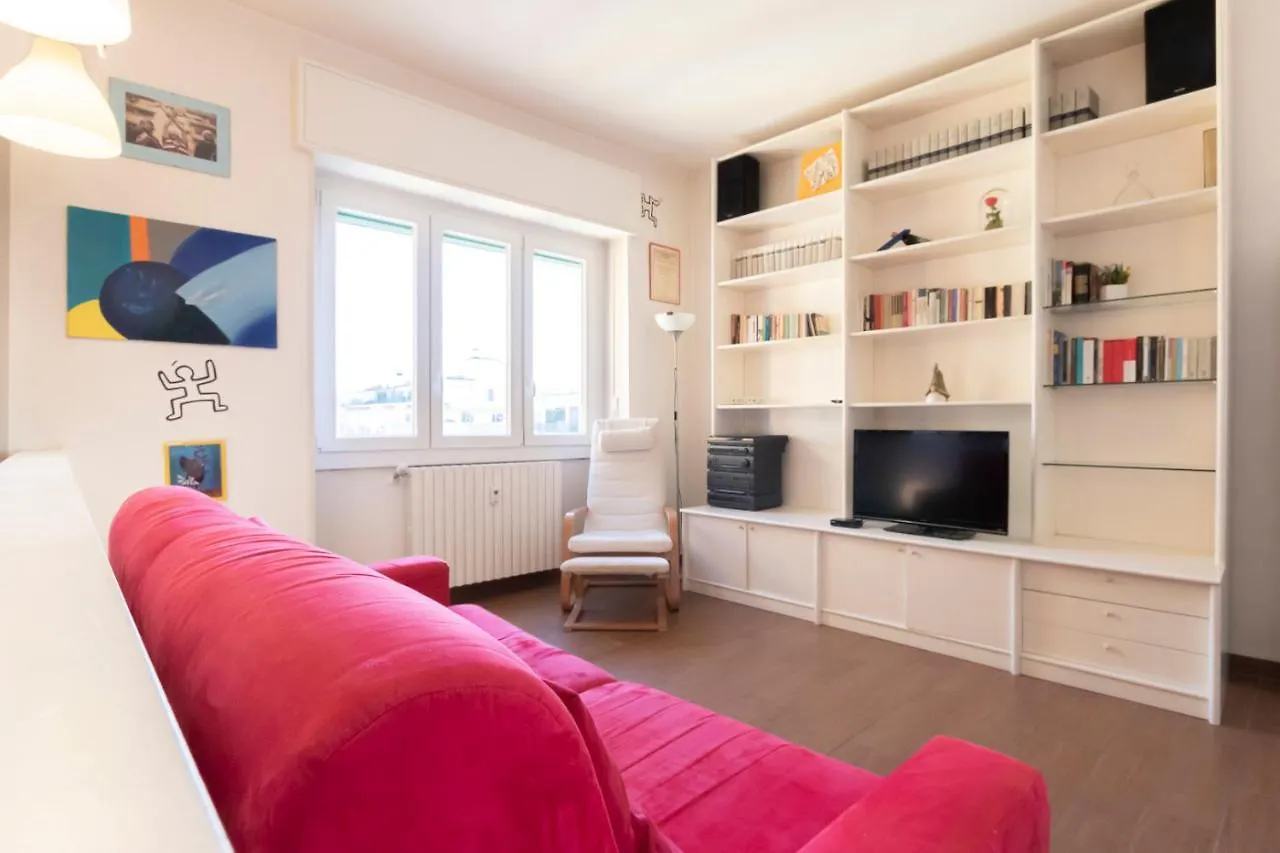 Casa Del Maestro Apartment Милан